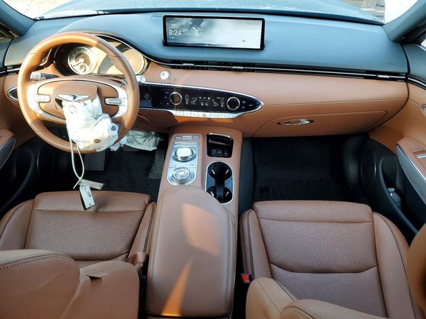 2025 GENESIS GV70