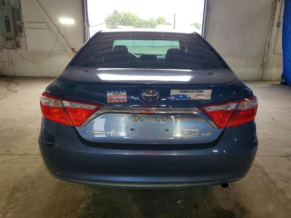 2015 TOYOTA CAMRY