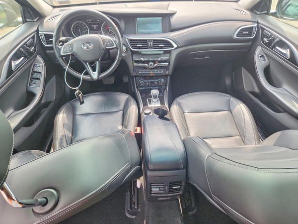 2018 INFINITI QX30