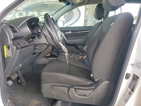 2014 KIA SORENTO Base/ LX