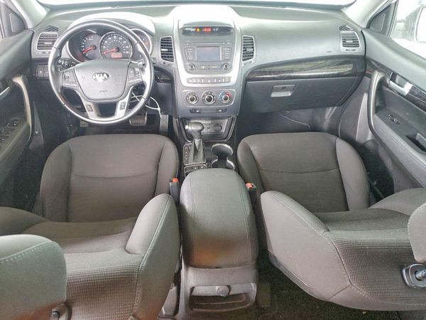 2014 KIA SORENTO Base/ LX