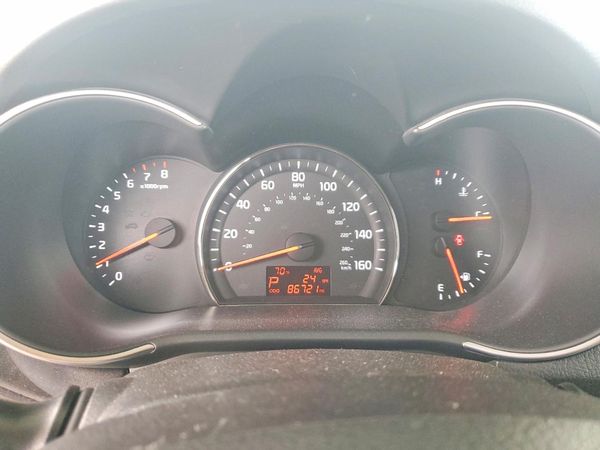 2014 KIA SORENTO Base/ LX