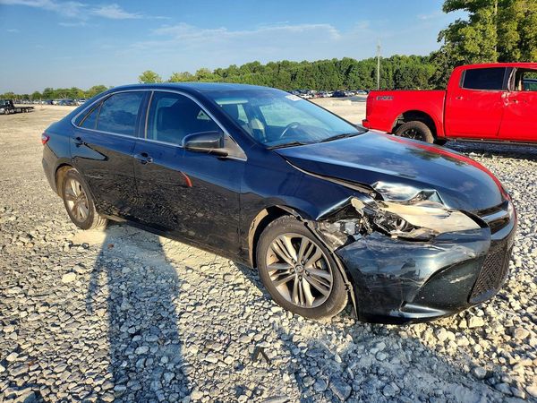 2016 TOYOTA CAMRY