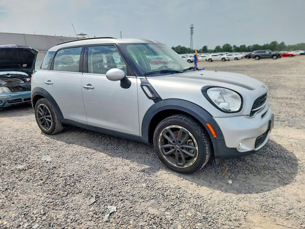 2016 MINI COOPER