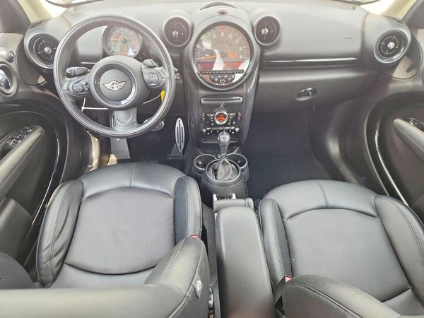 2016 MINI COOPER