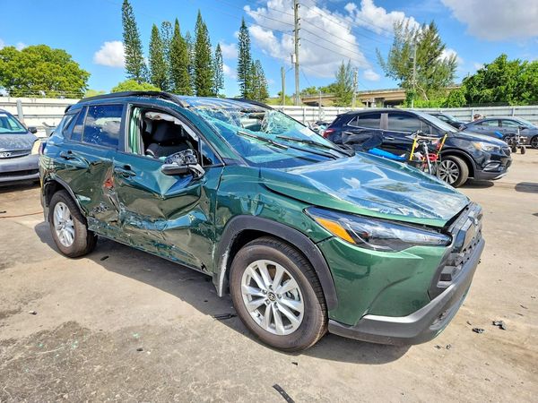2026 TOYOTA COROLLA CROSS