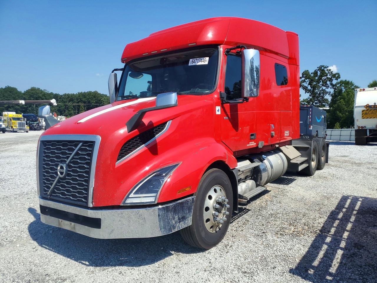 2021 VOLVO VN