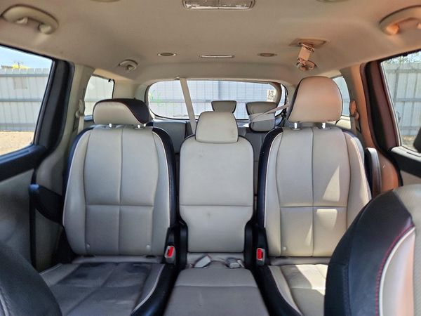 2021 KIA SEDONA LX, EX