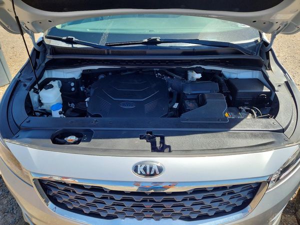 2021 KIA SEDONA LX, EX