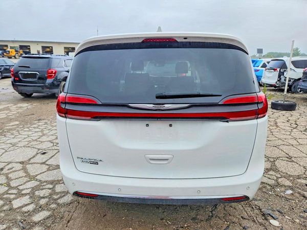 2022 CHRYSLER PACIFICA