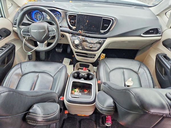 2022 CHRYSLER PACIFICA