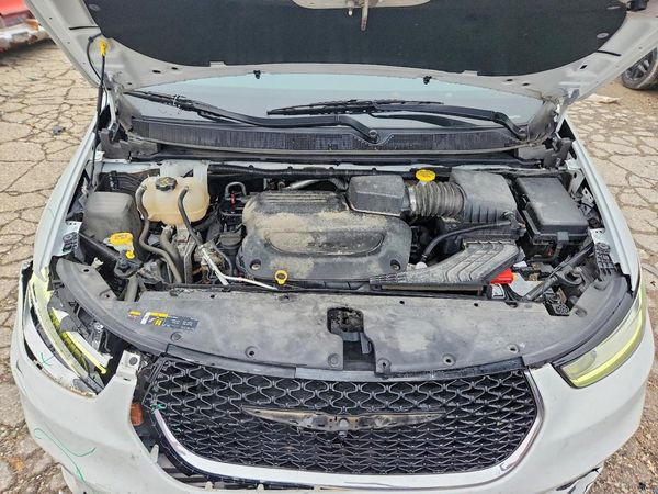 2022 CHRYSLER PACIFICA