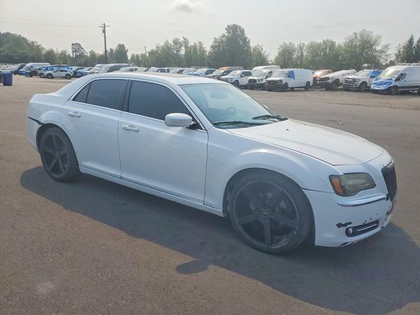 2013 CHRYSLER 300 Base/Limited