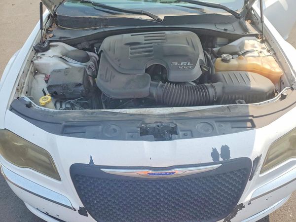 2013 CHRYSLER 300 Base/Limited