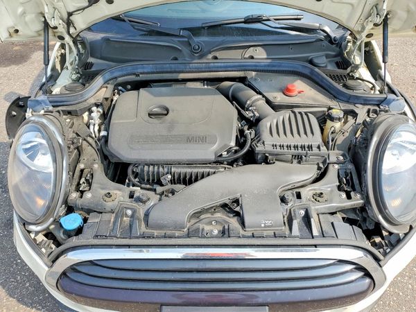 2021 MINI COOPER — Engine bay