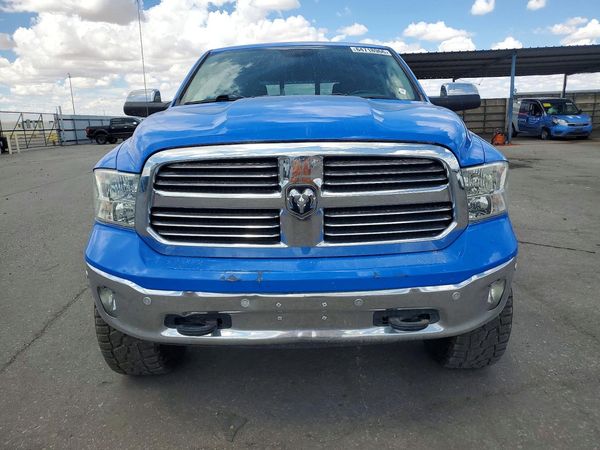 2016 RAM 1500 SLT