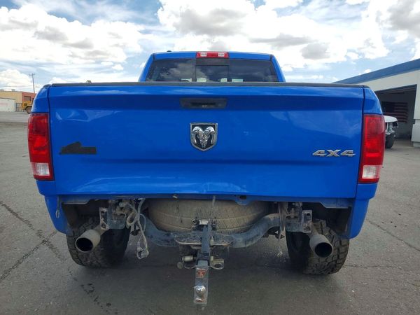 2016 RAM 1500 SLT