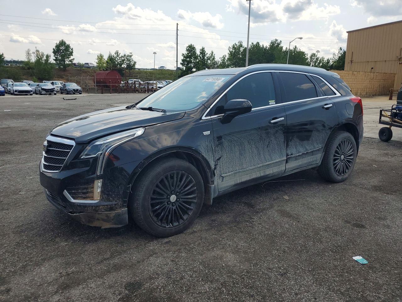 2017 CADILLAC XT5