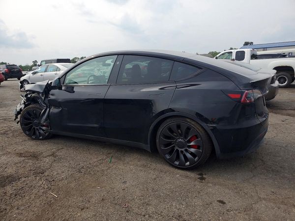 2024 TESLA MODEL Y