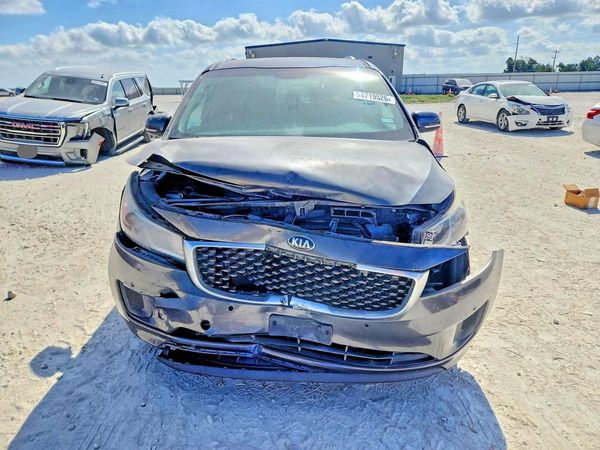 2017 KIA SEDONA LX