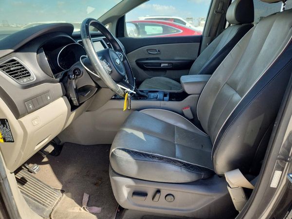 2017 KIA SEDONA LX