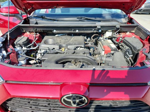 2021 TOYOTA RAV4 XLE