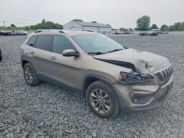 2019 JEEP CHEROKEE LATITUDE PLUS 4X4