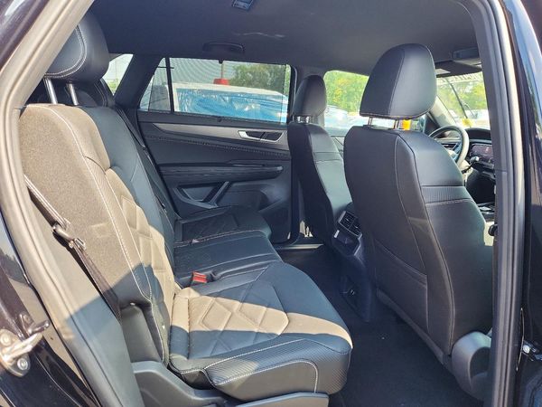 2026 VOLKSWAGEN ATLAS CROSS SPORT 4Motion SE