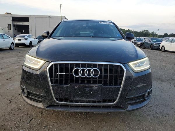 2015 AUDI Q3 quattro Premium Plus