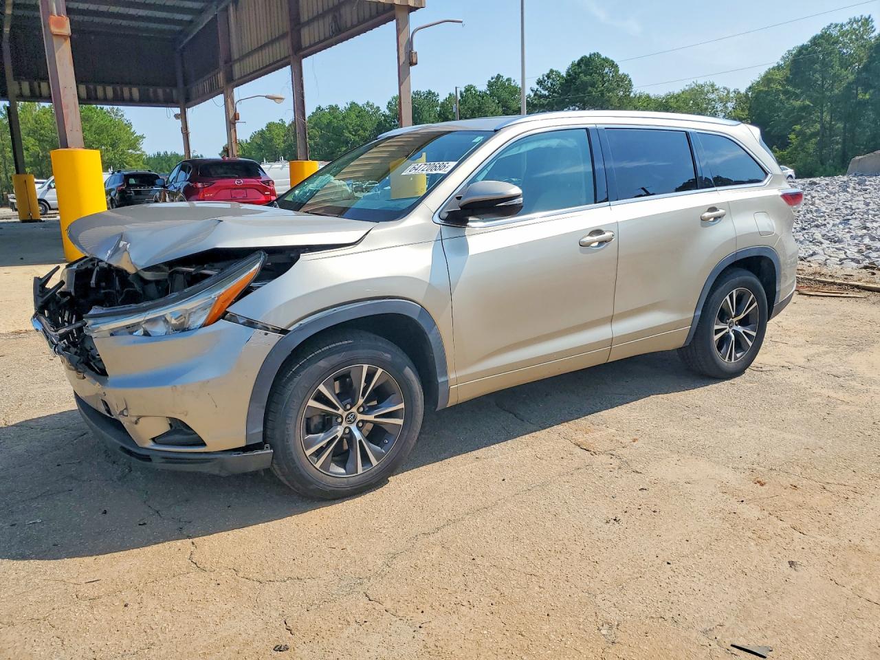 2016 TOYOTA HIGHLANDER
