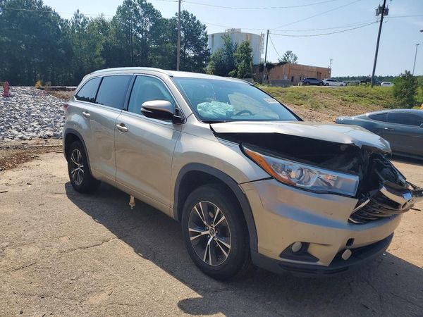2016 TOYOTA HIGHLANDER