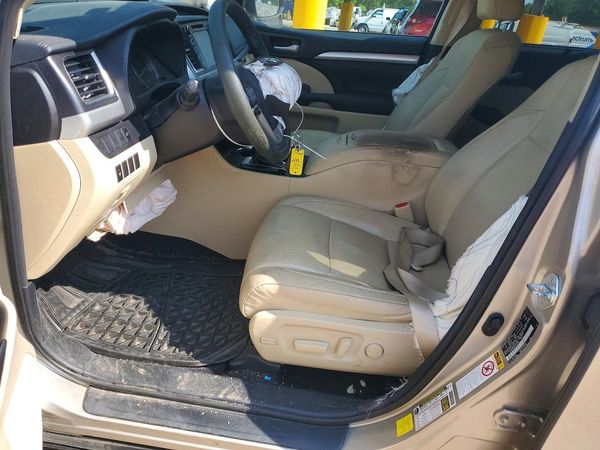 2016 TOYOTA HIGHLANDER