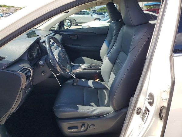 2015 LEXUS NX 200t Luxury