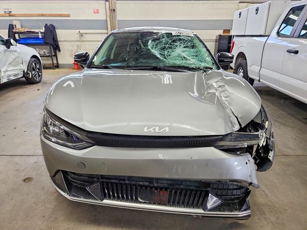 2023 KIA EV6 Light, Wind