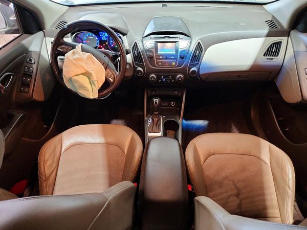 2015 HYUNDAI TUCSON GLS (Middle)