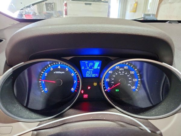 2015 HYUNDAI TUCSON GLS (Middle)