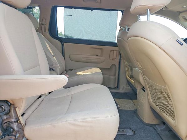 2016 KIA SEDONA LX - Middle-low
