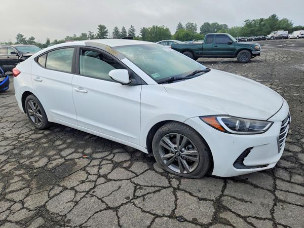 2017 HYUNDAI ELANTRA — Passenger 3/4