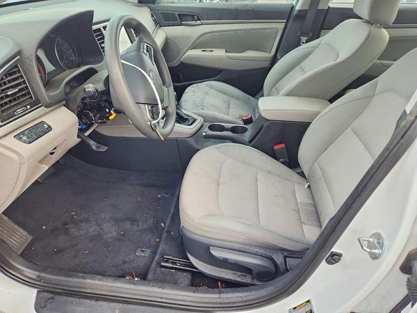 2017 HYUNDAI ELANTRA — DENT