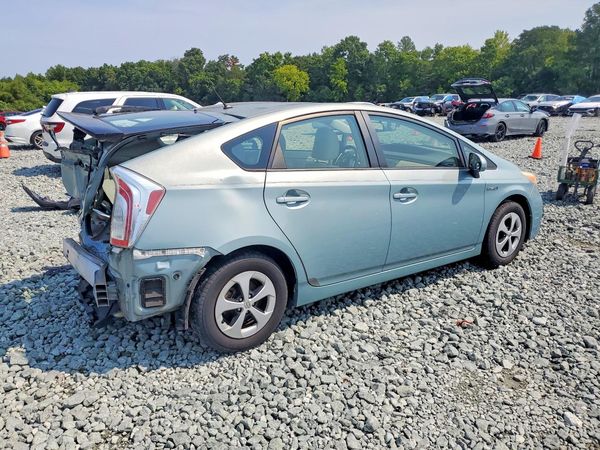2015 TOYOTA PRIUS