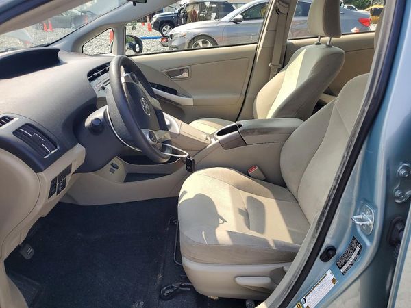 2015 TOYOTA PRIUS