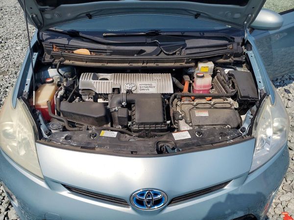 2015 TOYOTA PRIUS