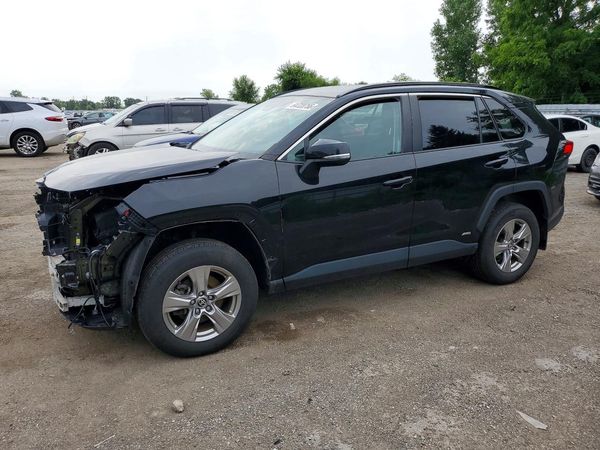 2023 TOYOTA RAV4 XLE Premium