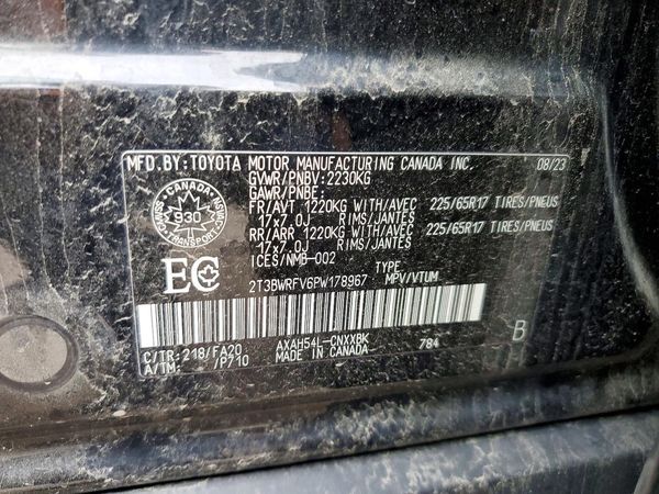 2023 TOYOTA RAV4 XLE Premium