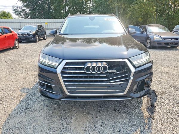 2018 AUDI Q7 quattro Premium Plus