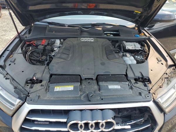 2018 AUDI Q7 quattro Premium Plus