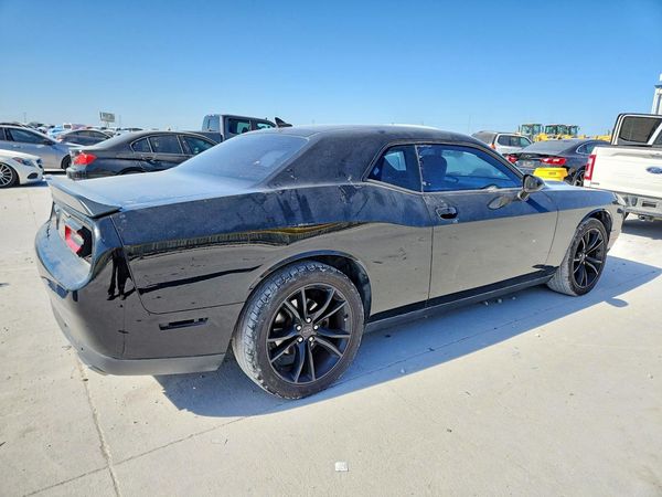 2016 DODGE CHALLENGER SXT Plus