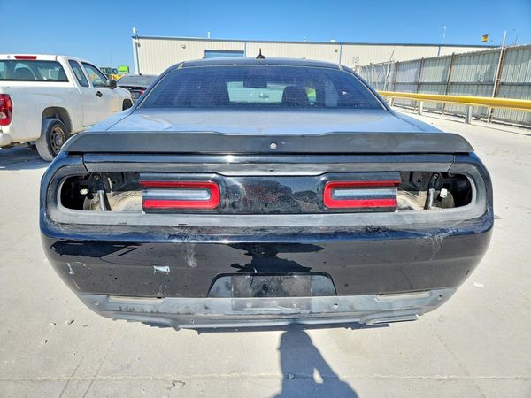 2016 DODGE CHALLENGER SXT Plus