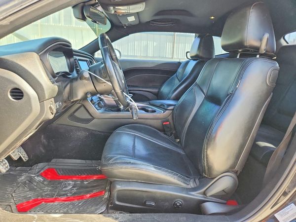2016 DODGE CHALLENGER SXT Plus