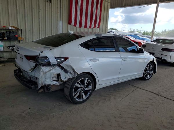 2017 HYUNDAI ELANTRA SE Base